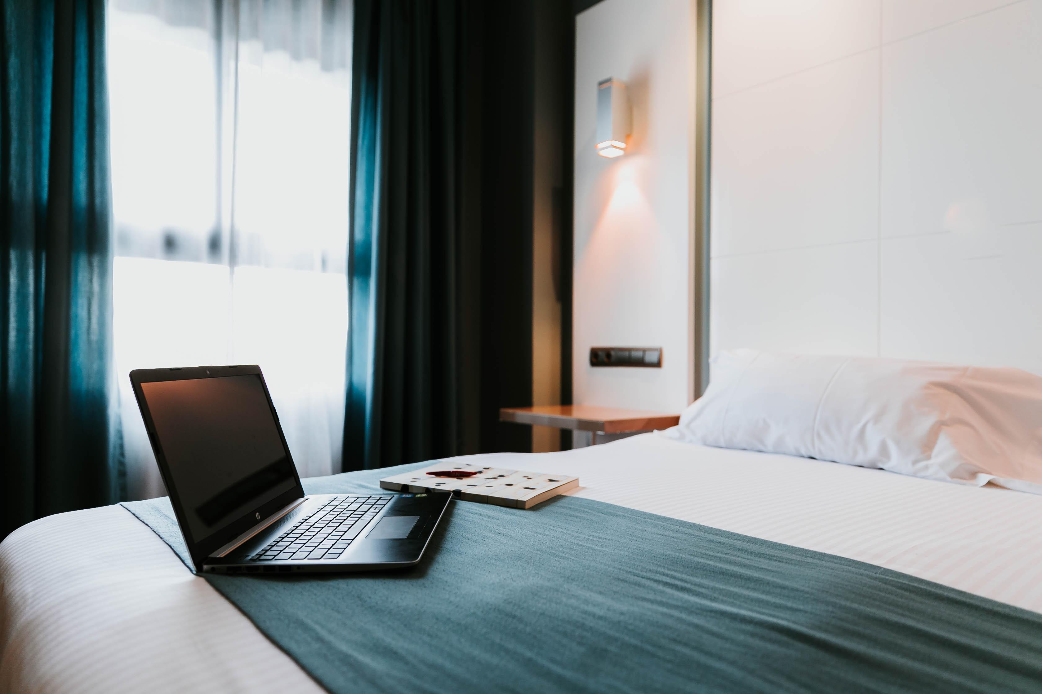 Hotel Malaga Nostrum Airport Екстер'єр фото