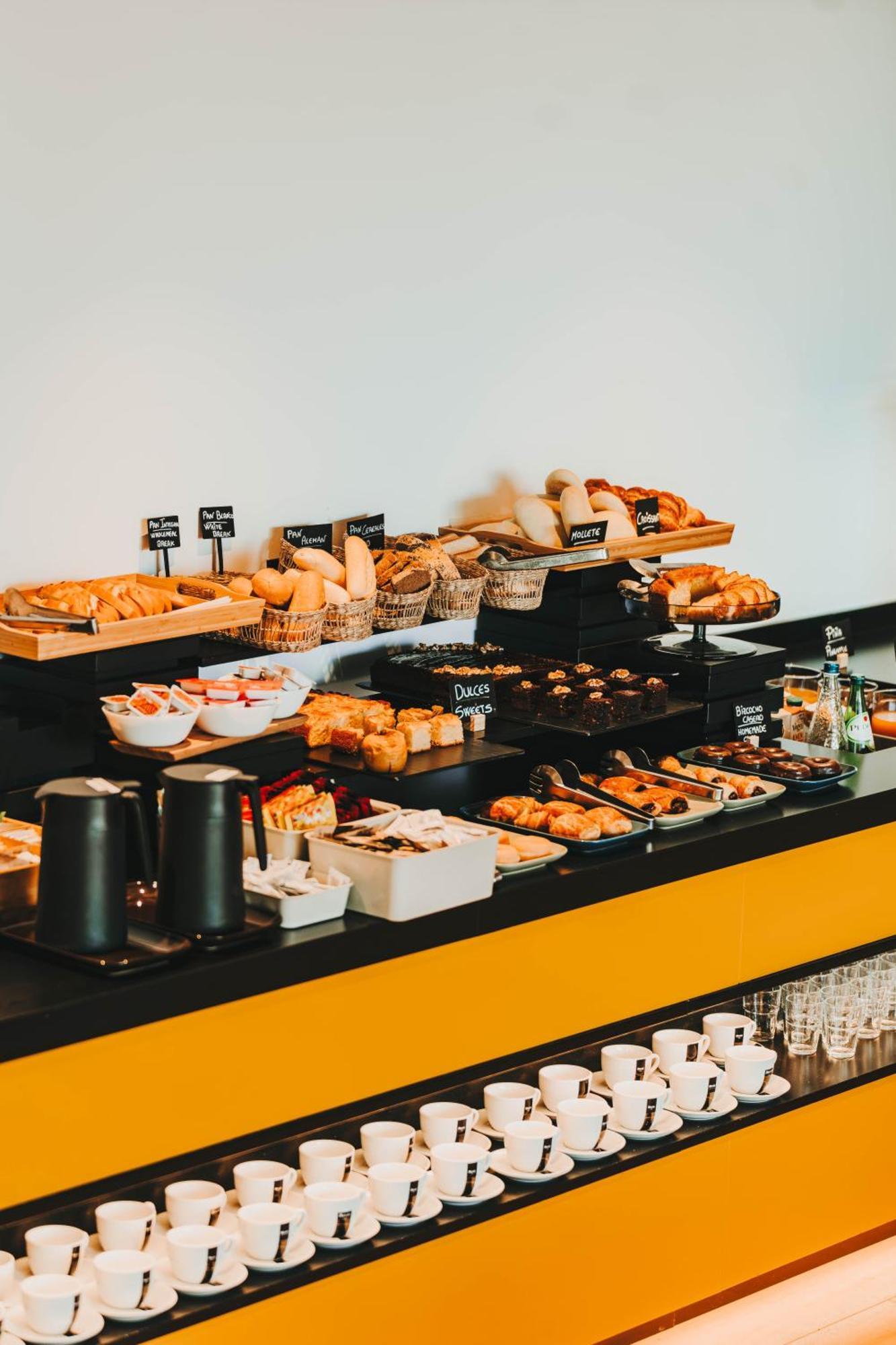 Hotel Malaga Nostrum Airport Екстер'єр фото